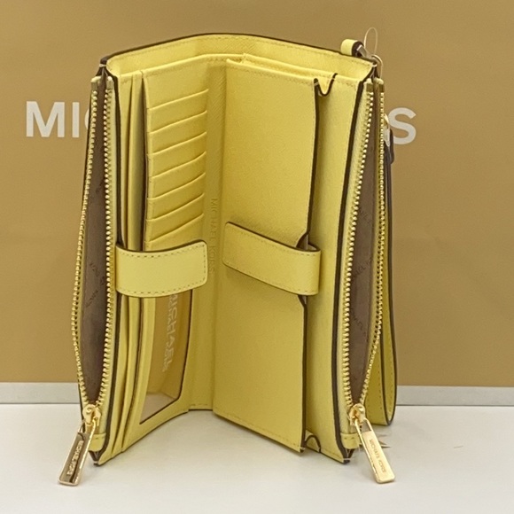 MICHAEL KORS LARGE DOUBLE ZIP WRISTLET BUTTERCUP - Picture 9 of 16
